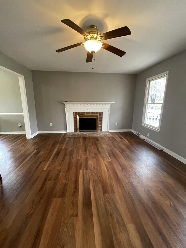 Photo - 288 Oak Ridge Dr House