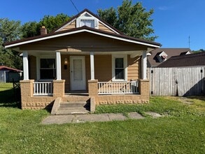 Building Photo - 2124 E 20th St