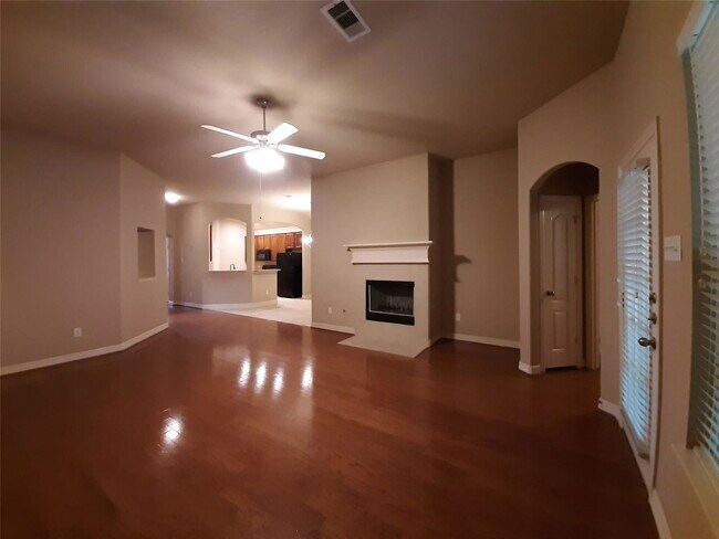 Building Photo - 6747 Durango Creek Dr