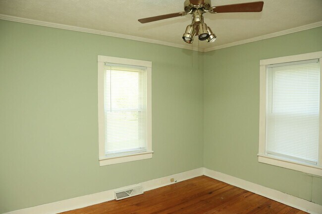 Foto del edificio - 124 Buck Mountain Rd