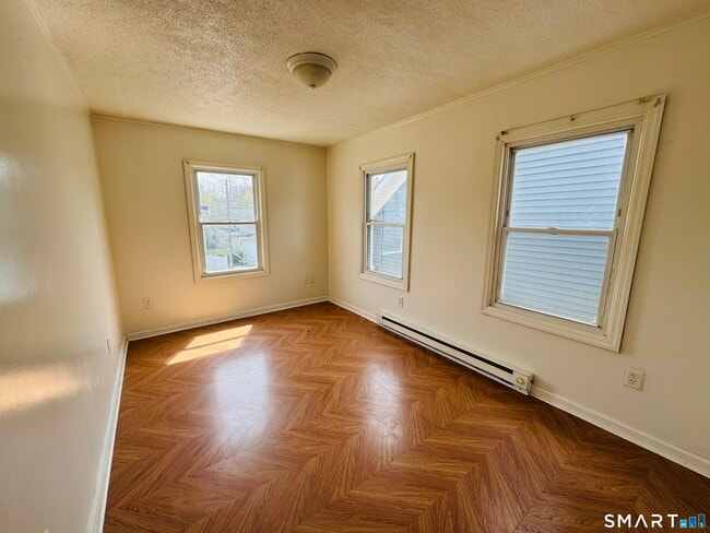 Foto del edificio - 260 Bunker Ave