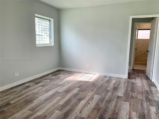 Foto del edificio - 2901 NW 18th St