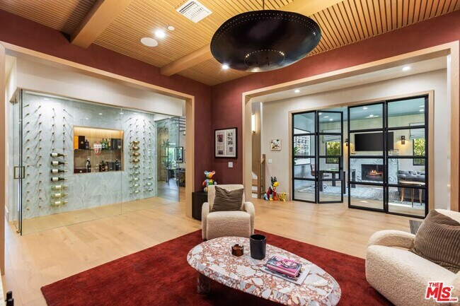 Foto del edificio - 5084 Valjean Ave