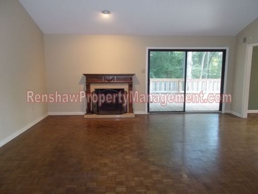 Building Photo - 6350 E Shady Grove Rd