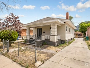 Building Photo - 2870 Lincoln Ave
