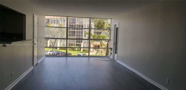 Foto del edificio - 601 Three Islands Boulevard