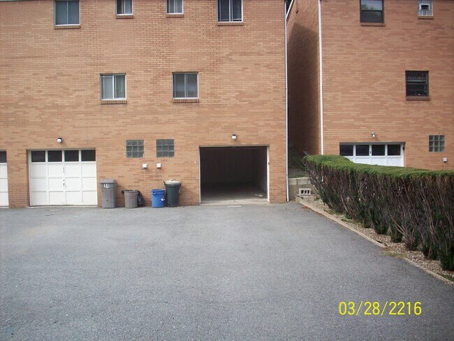 Garaje trasero - 1362 Bower Hill Rd