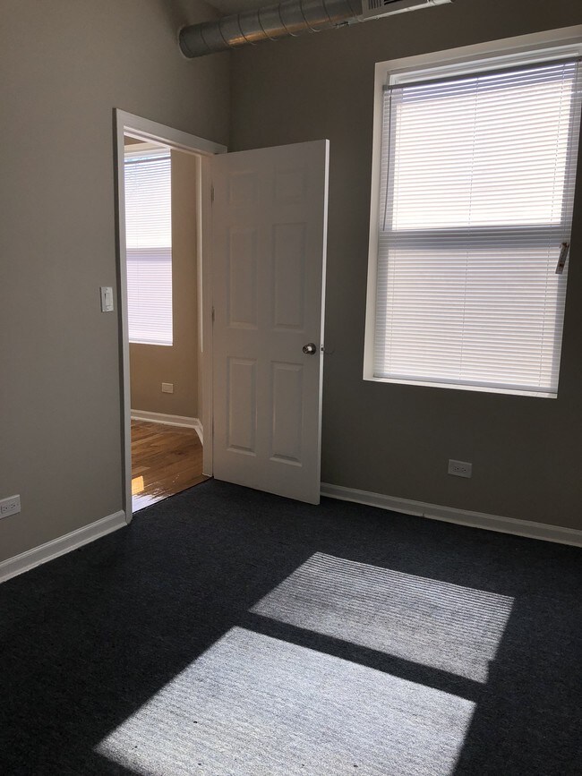 Photo - 4242 W Adams St
