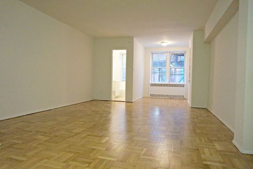 Primary Photo - 780 Greenwich St