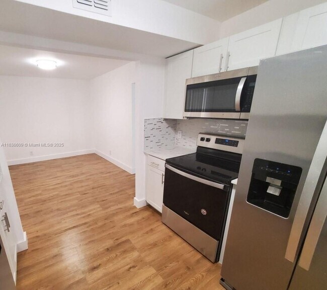 Foto del edificio - 5967 NW 27th Pl