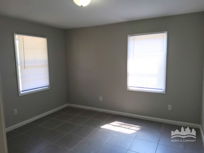 Building Photo - 1273 Capital Ave