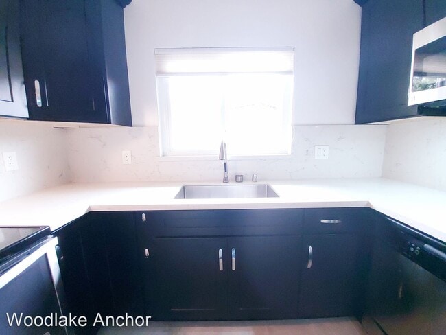 Building Photo - 2 br, 2 bath House - 151 West 3rd Ave #3