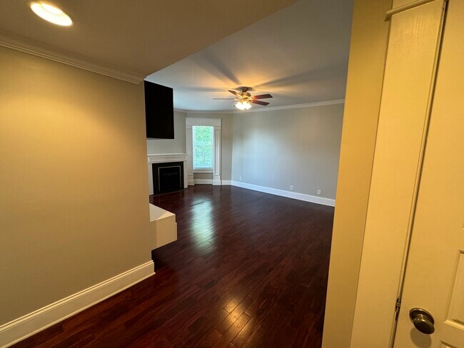 Foto del edificio - 1231 Bardstown Rd