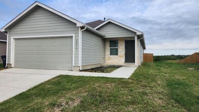 Building Photo - 2815 Charpak Dr