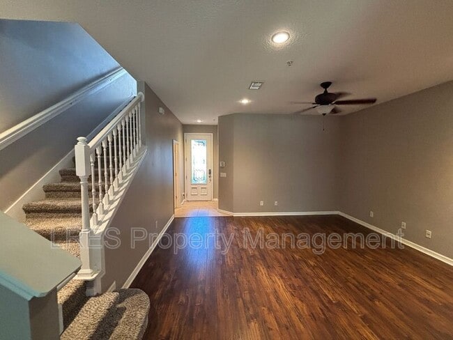 Building Photo - 55 Canterbury Bell Dr