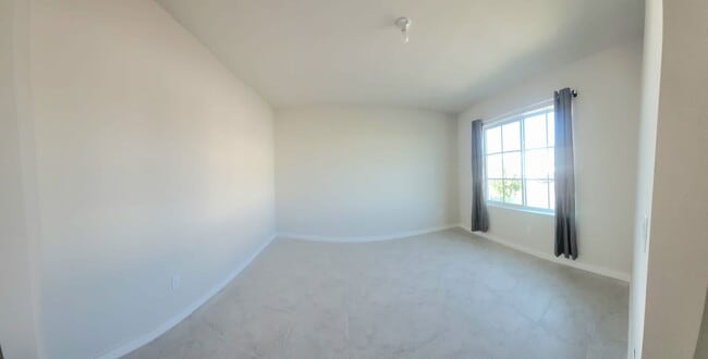 Building Photo - Northwest 10th Court, Florida City, FL 33034 - 3 BR 2.5 BA townhouse