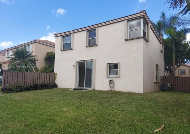 Building Photo - 10850 NW 12th Pl