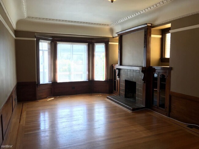 Building Photo - 45-47 Ashbury St