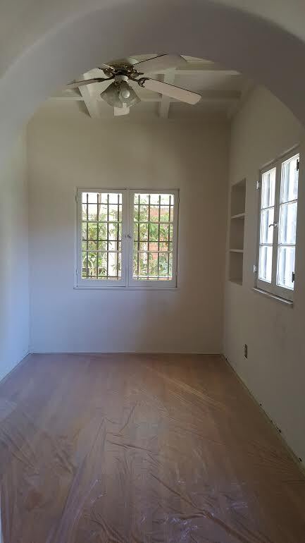Building Photo - 436 S Cochran Ave