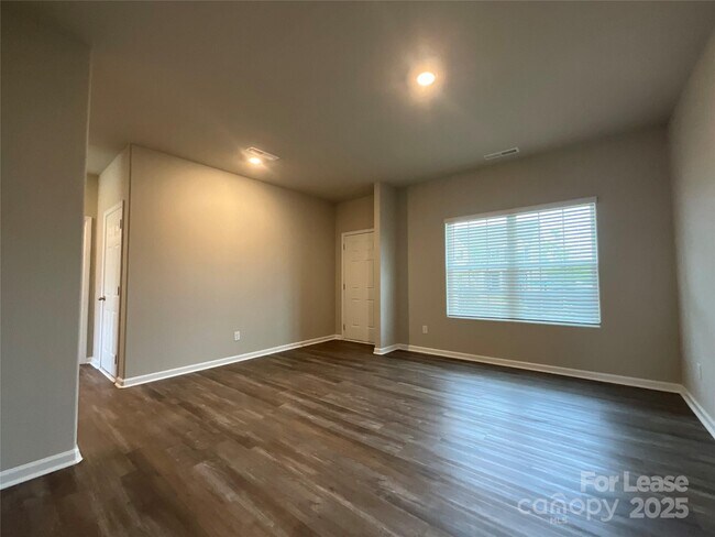 Building Photo - 6015 Ahoskie Dr