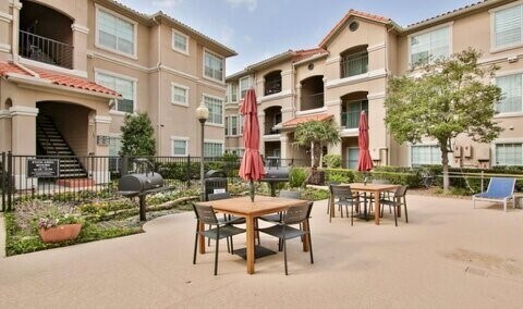 Foto del edificio - 3231 Allen Pkwy