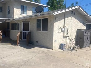 Building Photo - 709 N Electric Ave