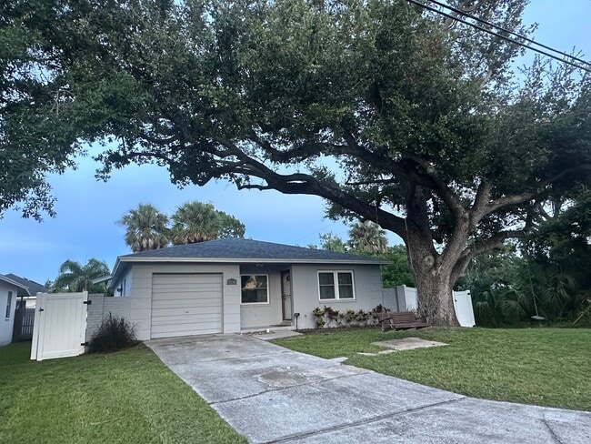 Photo - 7316 S Sparkman St (Tampa, FL) House