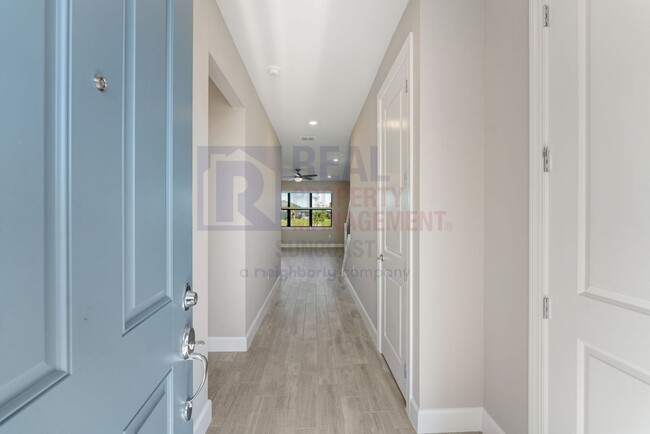 Building Photo - Beautiful brand new 4 bedroom 3 bathroom h...