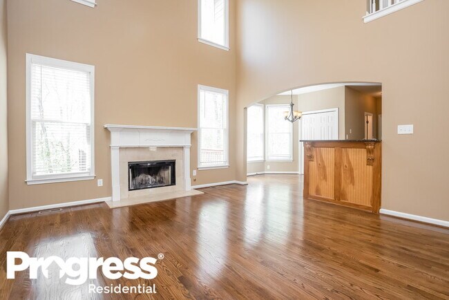 Building Photo - 352 Laurel Glen Crossing