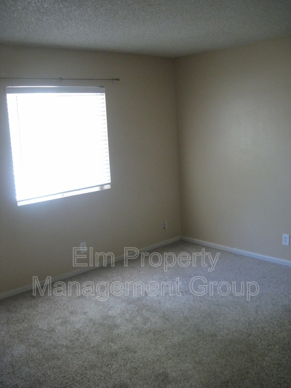 Foto del edificio - 6207 Craigmont Ave