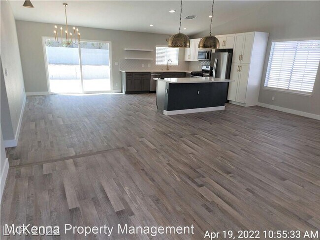 Foto del edificio - 4 br, 2 bath House - 120 Tamarack Dr.