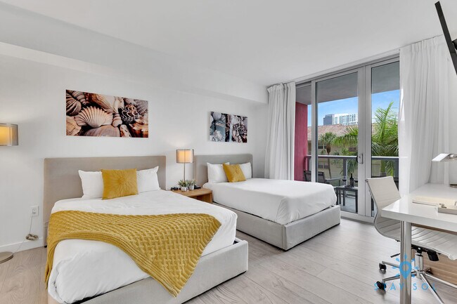 Foto del edificio - 2602 E Hallandale Beach Blvd