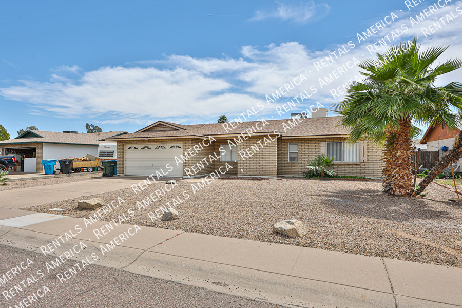 Primary Photo - 4135 W Orchid Ln