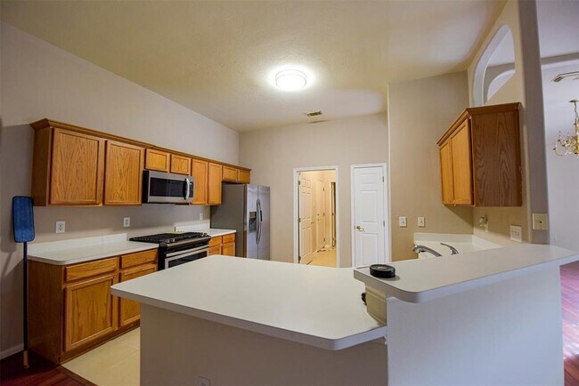 Building Photo - 6014 Sandy Valley Dr