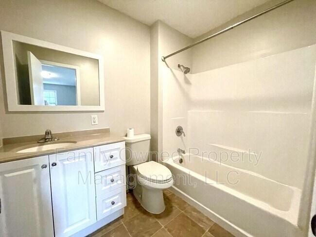 Foto del edificio - 214 New Grade Rd