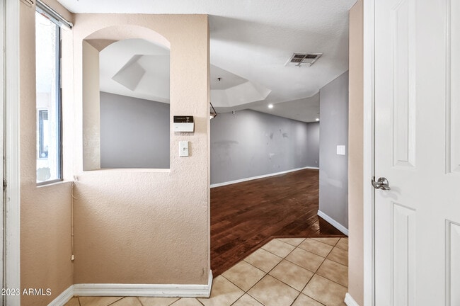 Building Photo - 5104 N 32nd St