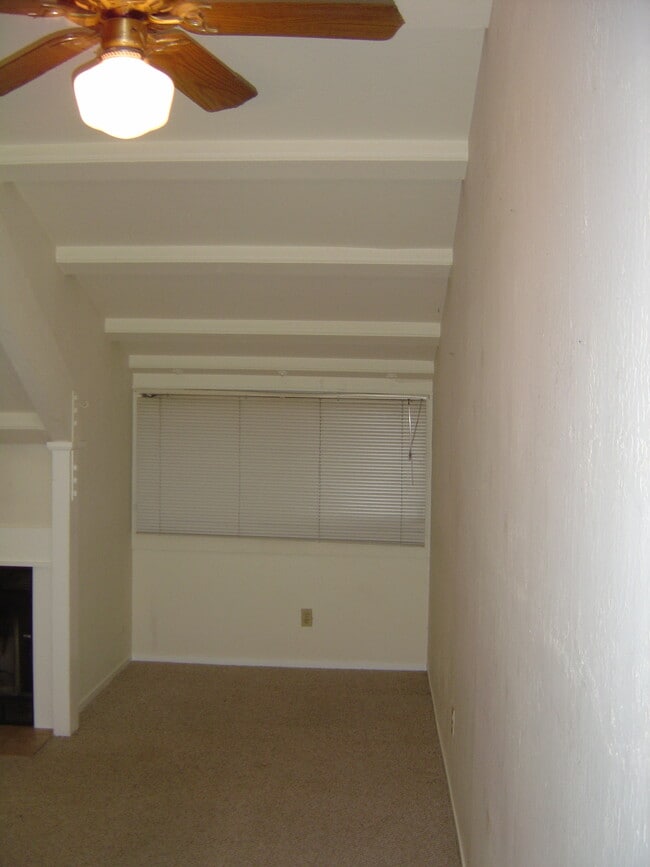 Building Photo - 1441 Lincoln Ave