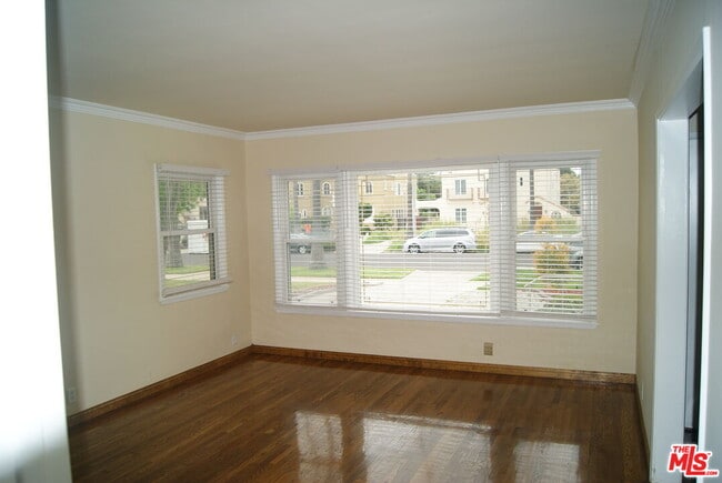 Building Photo - 4423 Victoria Park Pl