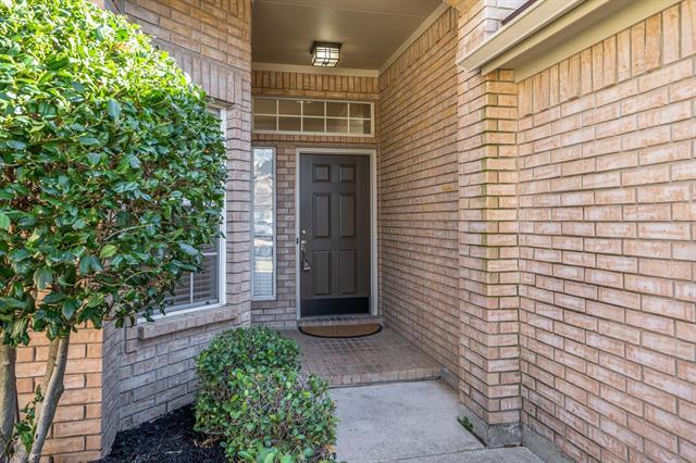 Foto del edificio - 2724 Lakehollow Ln