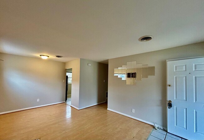 Foto del edificio - 3 Bedroom! Available Now!