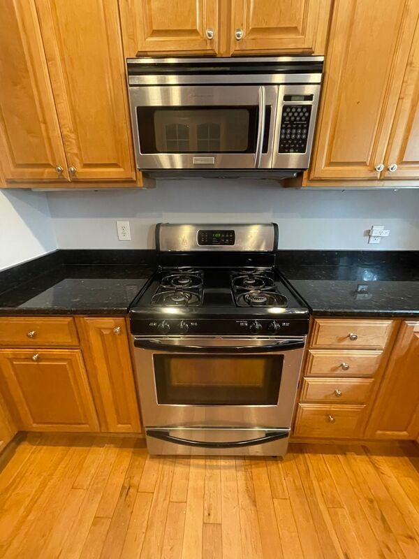 Foto del edificio - 111 N Rose St