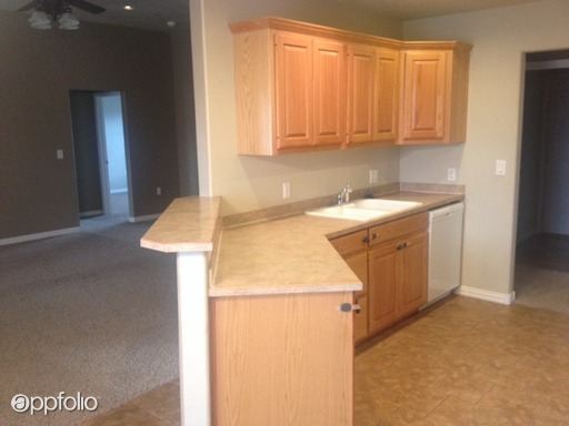 Building Photo - 2125 Reese Dr