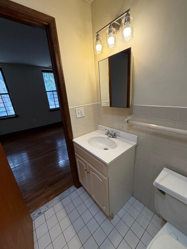 baño completo - 507 Catharine St