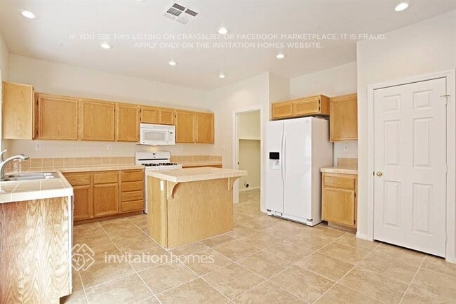 Foto del edificio - 2515 Wellworth Ave