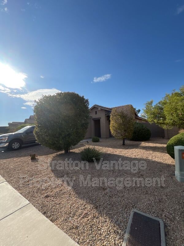 Building Photo - 11578 W Mountain View Dr
