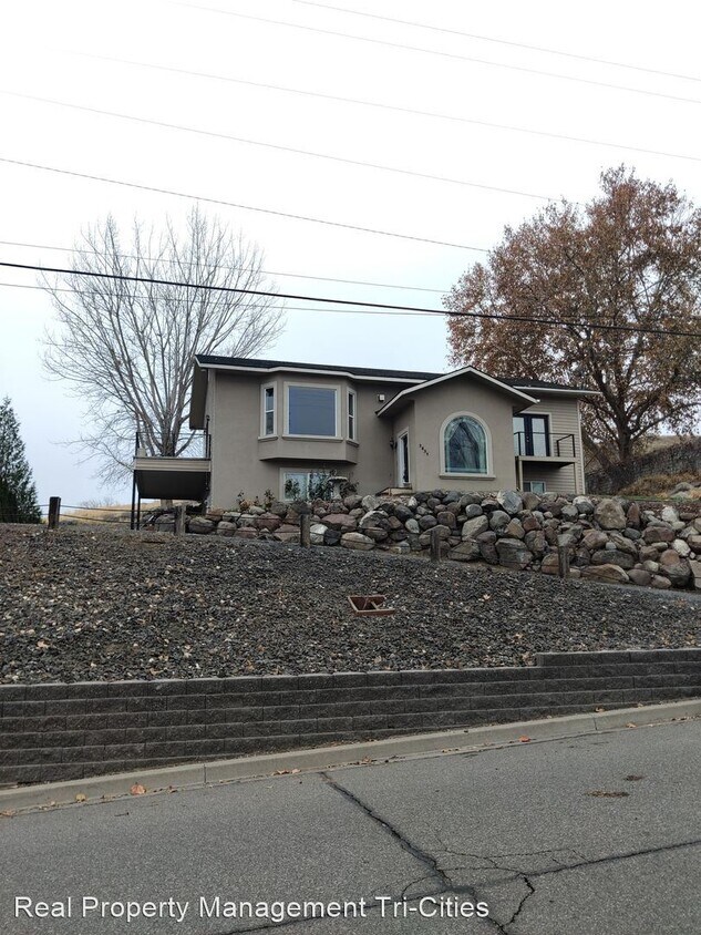 Primary Photo - 4 br, 3 bath House - 3831 Ironton Dr.