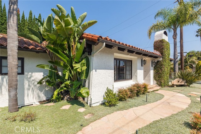 Foto del edificio - 923 N Poinsettia Ave