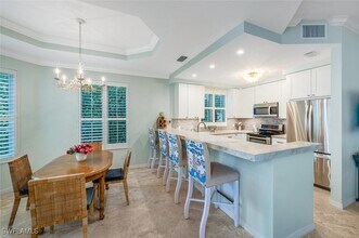 Building Photo - 425 2nd Ave S