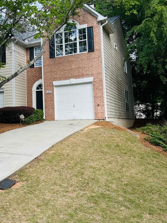 Photo - 5895 Terremont Cir (Norcross, GA)