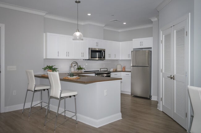 Building Photo - Fairfield The Wel At Lindenhurst